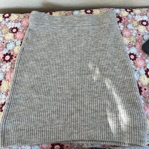 Gray Ribbed Knit Skirt — Casual Cozy Style